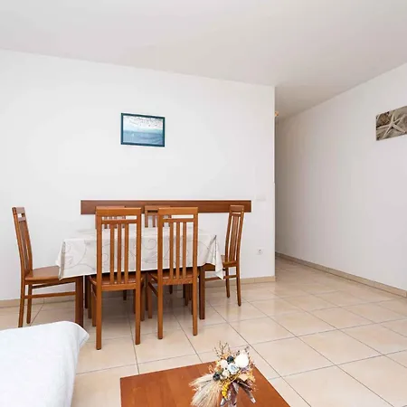 In 12393 Apartment *