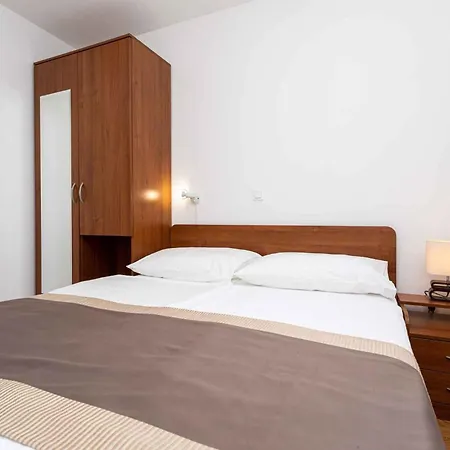 In 12393 Apartment Baska (Krk)